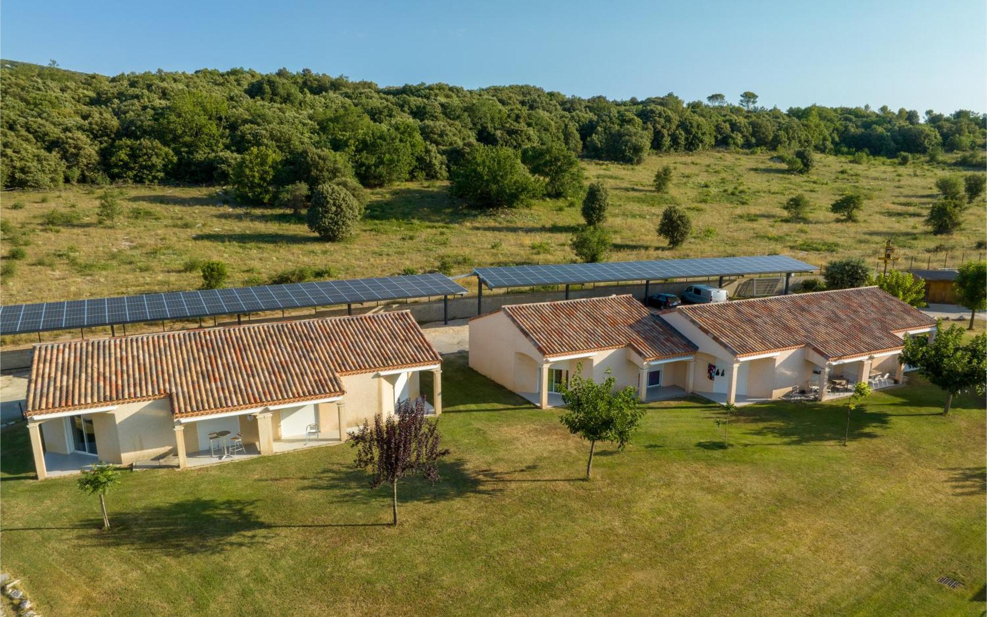 Park & Suites Village Gorges de l'Hérault-Cévennes Brissac Extérieur photo